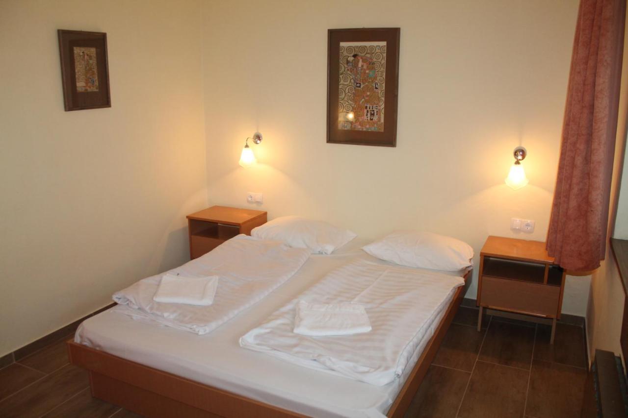 Bed and Breakfast Zur Post Lackenhof Exterior foto